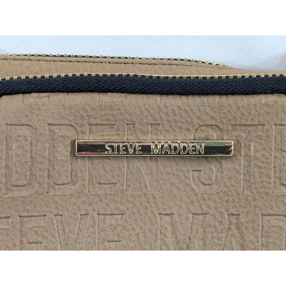 Steve Madden Crossbody Bag Tan Purse Fringe Detail Black Strap Gold Tone NEW - Picture 2 of 11